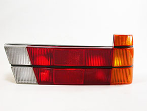 Feu arrière droit  Alfa 75 (orange)